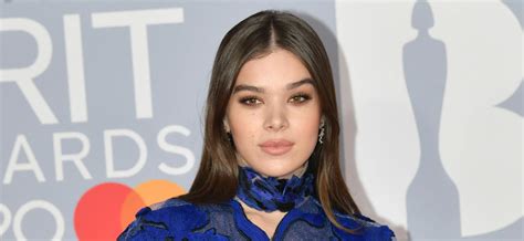 hailee steinfeld butt|Hailee Steinfeld Flaunts Abs In A Retro Bikini In Her  .